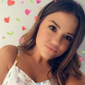 Meet your Posher, Naomi